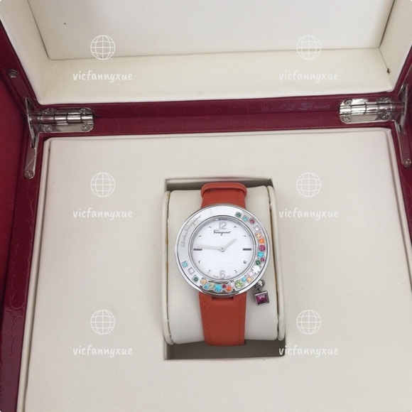 New Authentic Salvatore Ferragamo sparkling watch - Picture 1 of 9